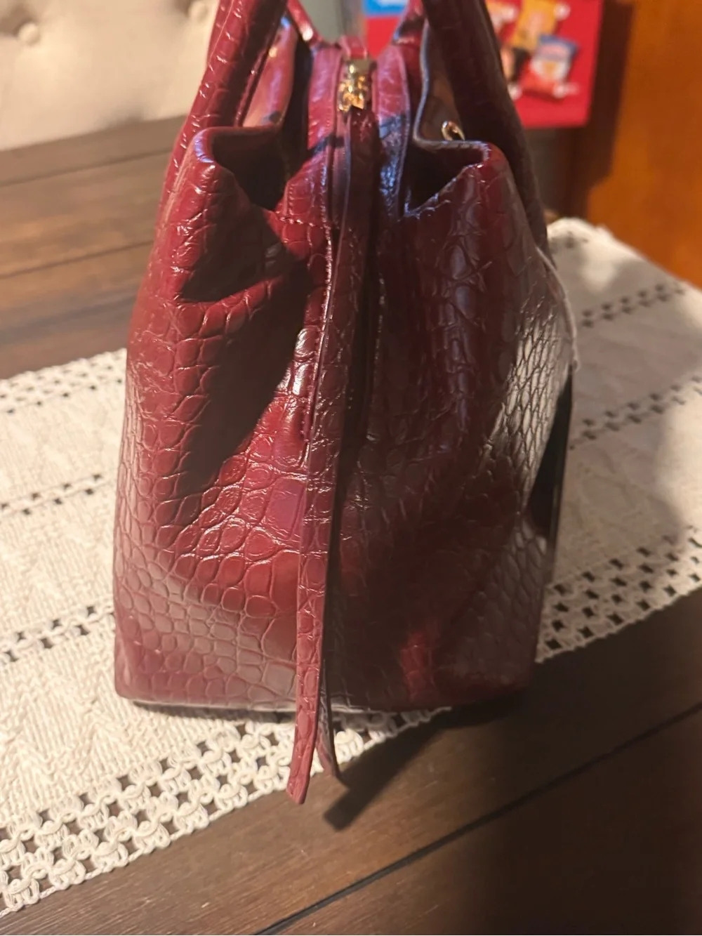 Women's Croc-Embossed Satchel Handbag - Wine Red